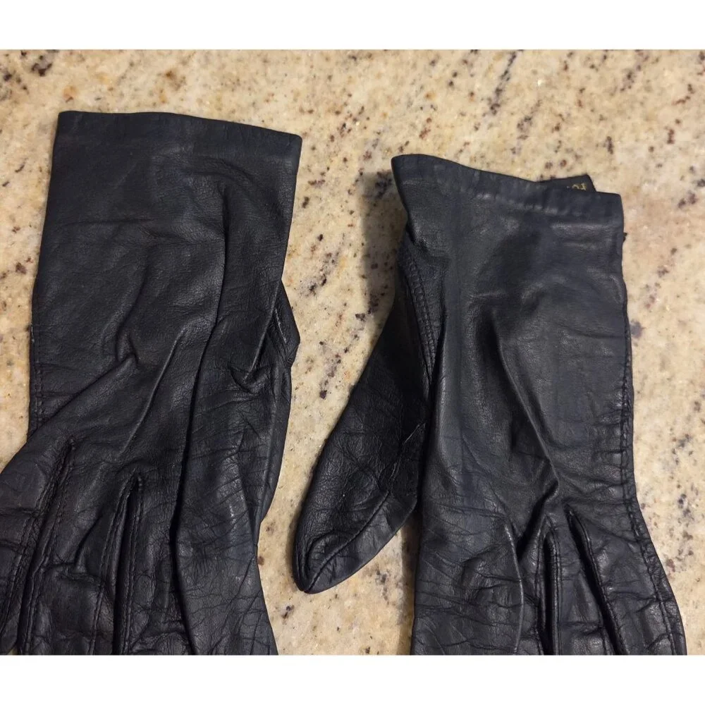 Vintage Womens Size L 7.5 Black Leather Lined Short Gloves Fownes Costume Witch